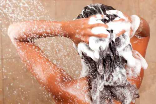 Как мыть голову реже если волосы обязательно нужно мыть часто, то применяйте, хотя бы через раз сухое мытье головы