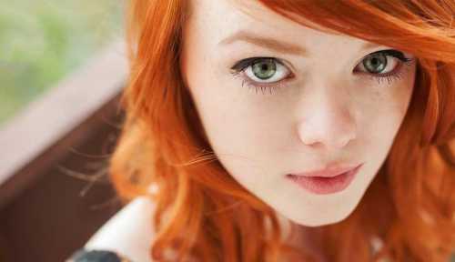 Рыжие волосы, зеленые глаза